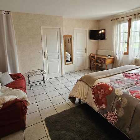 Bed and Breakfast Le Domaine Des Tuillieres Masleon Экстерьер фото